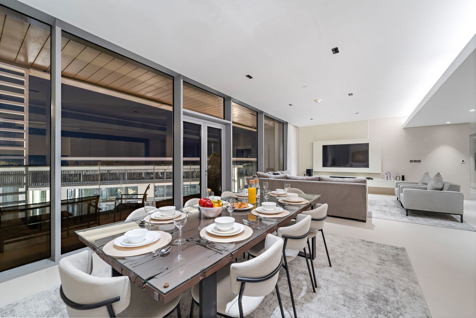 Bluewaters Island. A First Class home.